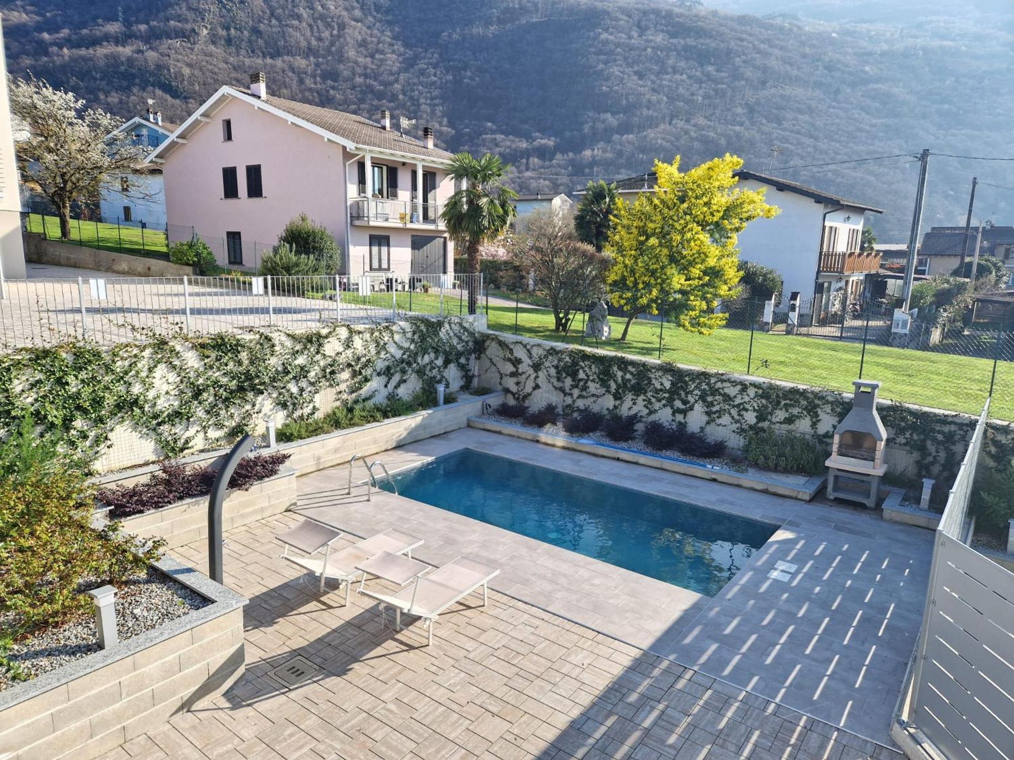 Villa Claudia With Private Pool Colico Zewnętrze zdjęcie