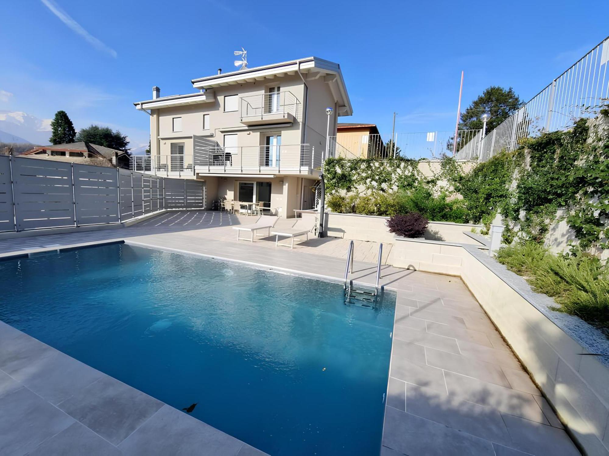 Villa Claudia With Private Pool Colico Zewnętrze zdjęcie